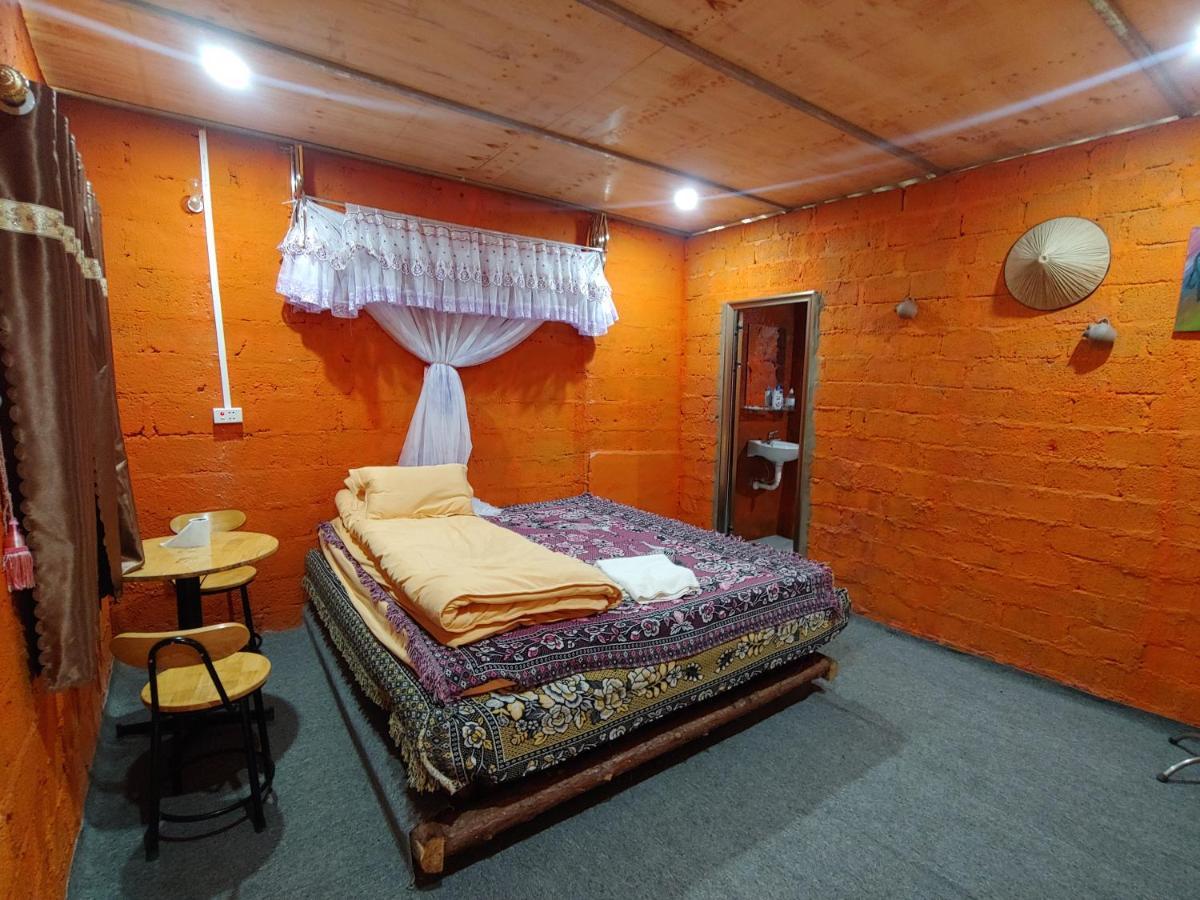 Aladdin Farmstay Dong Van Ha Giang Esterno foto